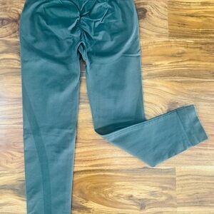 Seamless High-Waist Halara Leggings in Olive Green